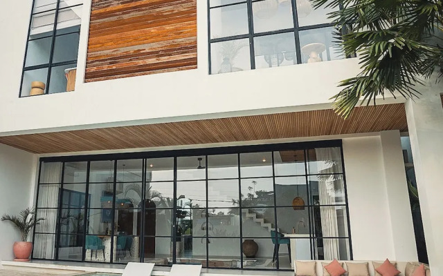 Arrova Bali by Blacksand