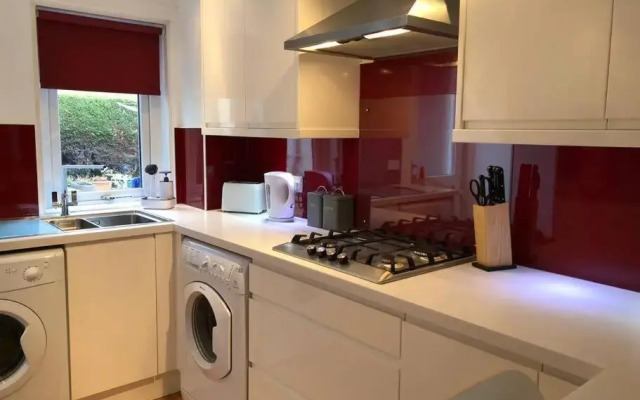75b Broughty Ferry