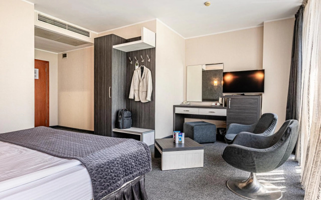 Hotel Noris