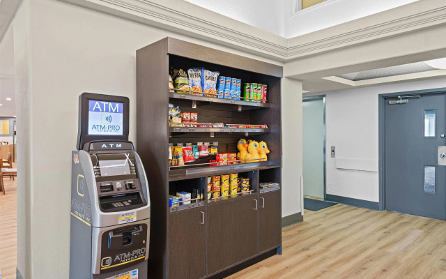 Days Inn by Wyndham Regina