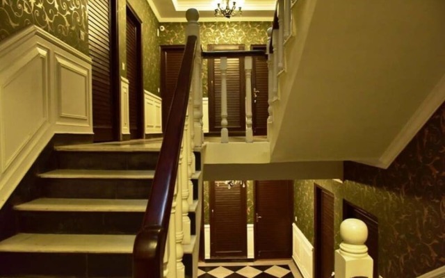 Adb Rooms The Oak Tree House
