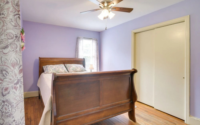 Fayetteville Vacation Rental ~ 6 Mi to Downtown!