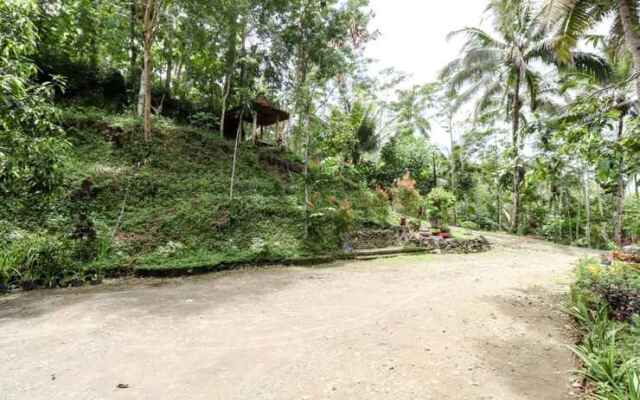 Segajih Central Stay and Education