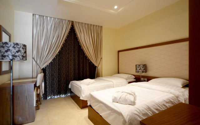 Public Security Hotel & Chalets