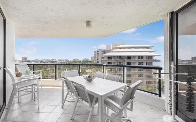 Cozy Beachfront Getaway With Pool and spa