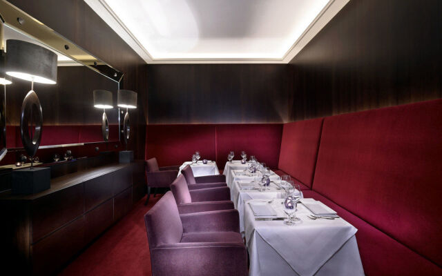 Harisch Hotel Weisses Rossl