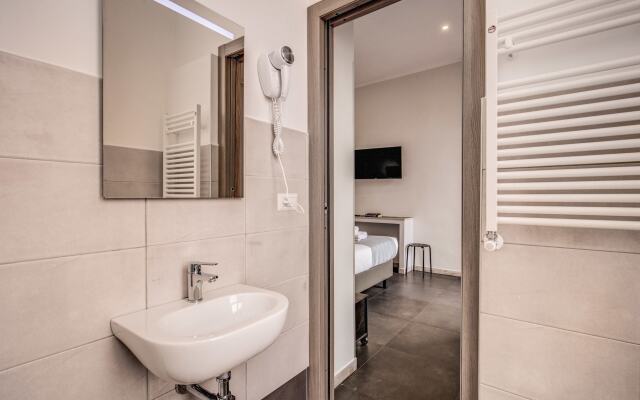 Floor 6 Boutique Rooms by DOT Suites