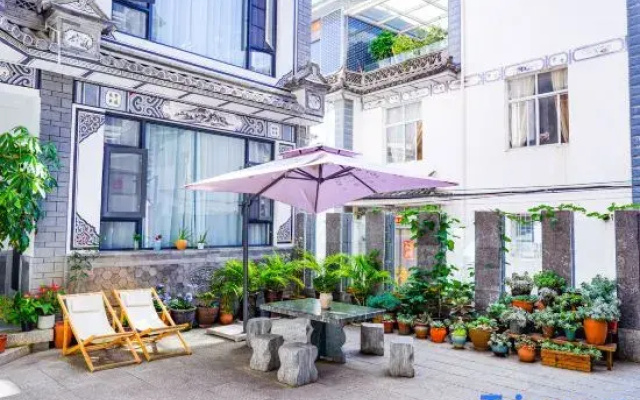 LZ Courtyard of Dali Old City