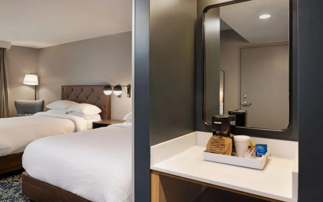 Four Points by Sheraton Bakersfield