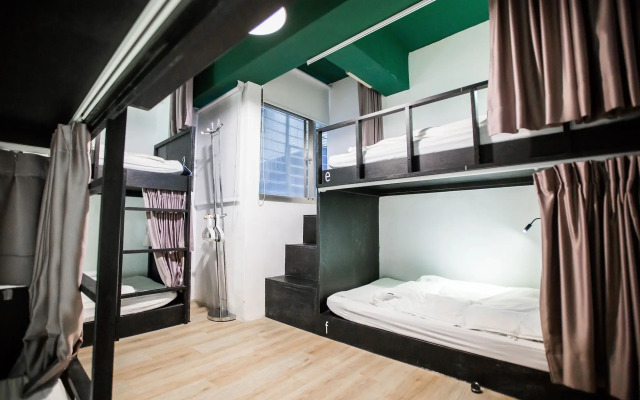 We Come Hostel