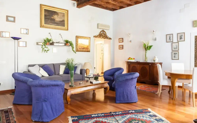 Luxury Trevi Apartment