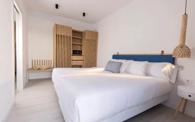 Esmeralda Cotillo Homes by LIVVO