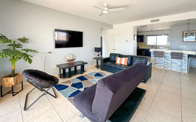 Relaxing Getaway 2BR Condo