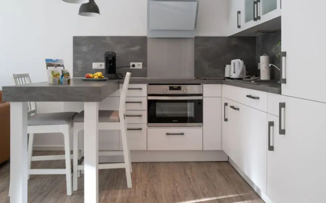 Moi"n Dag Modern Retreat