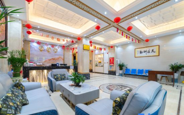 Xinmao International Hotel — 2-star hotel in Meizhou