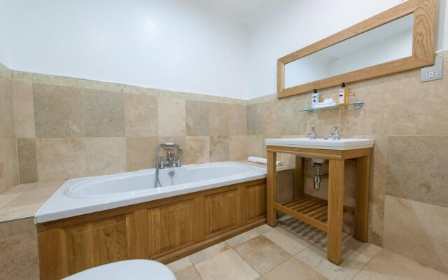 The Glen Mhor Apartments