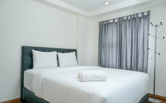 Best Spacious Studio Belmont Residence Puri Apartment