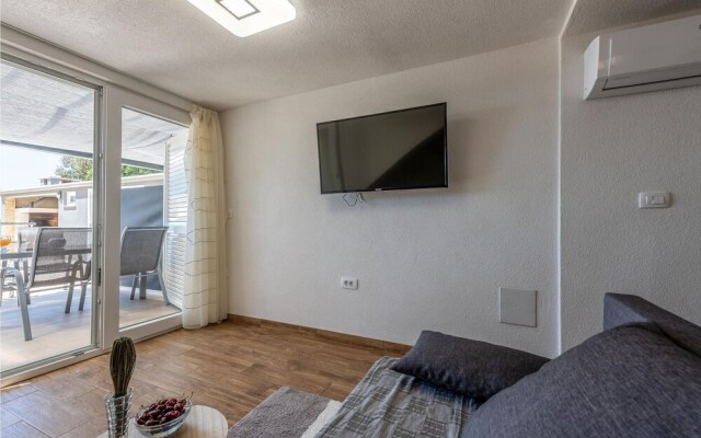 Stunning Apartment in Petrcane With Wifi and 1 Bedrooms