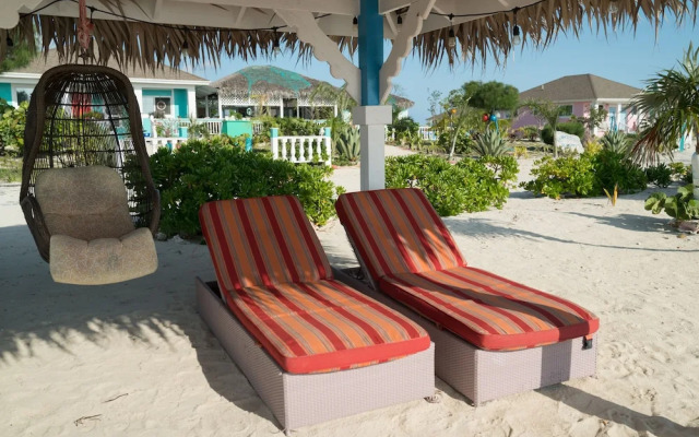 Rollezz Villas Beach Resort
