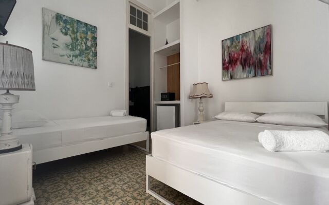 Vapor 156 Boutique Hotel