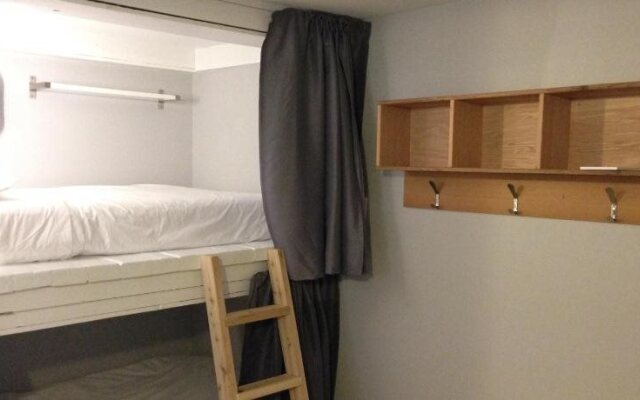 Whistler Lodge Hostel