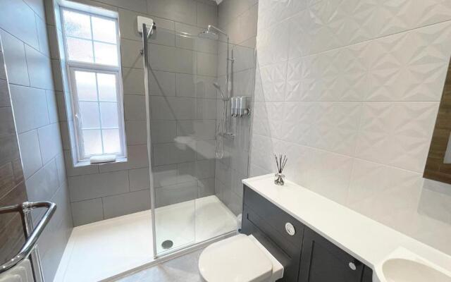 Selworthy - Luxury 3 Bedroom Apartment