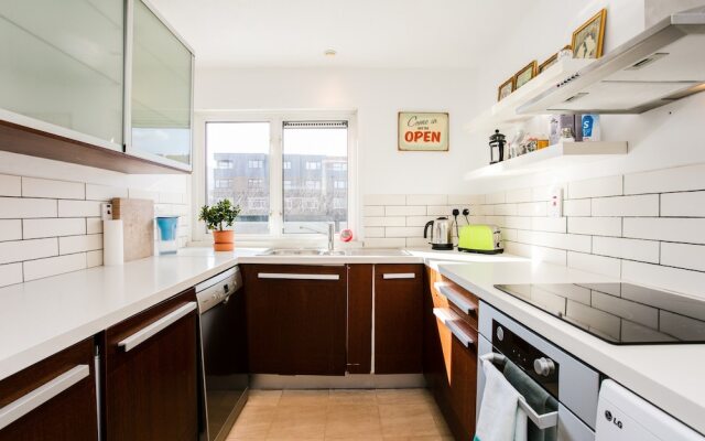 2 Bedroom Flat In Whitechapel