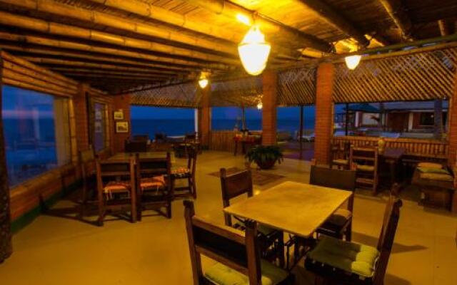 Punta Ballenas Inn