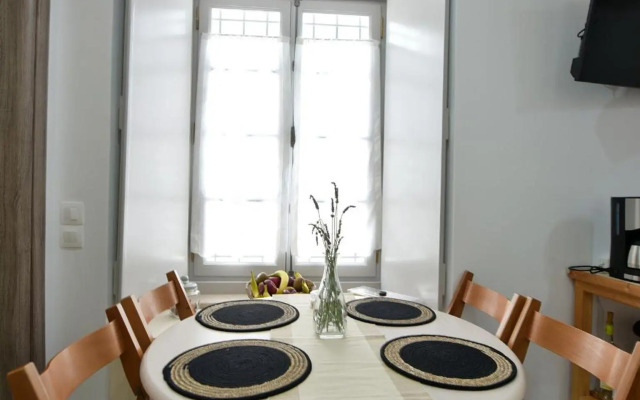 Agate Hydra luxury apartment