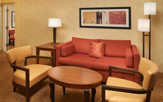 Courtyard by Marriott Columbus Worthington