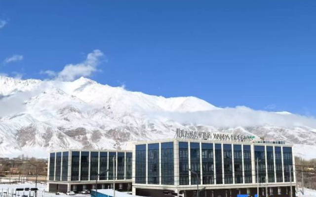 Wanda Moments, Taxkorgan Pamir – Outside – Taxkorgan County