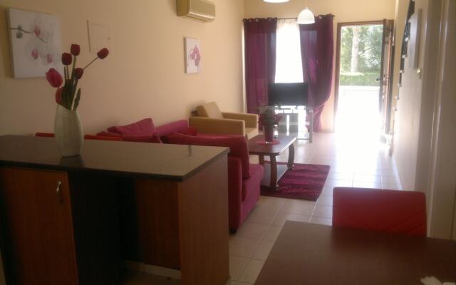 Nina's House Limassol Star