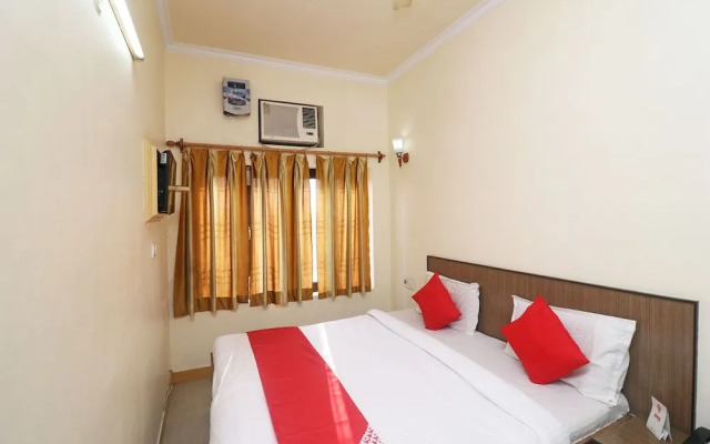 OYO 24951 Vaibhav Palace