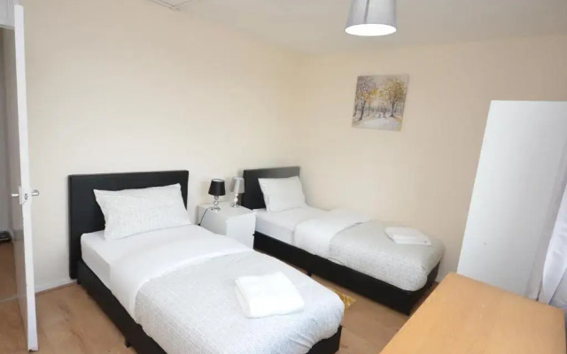 Beautiful Two Bedroom Flat in Brixton London