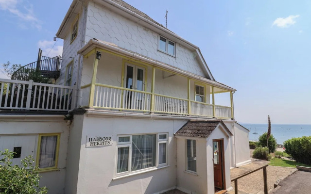 3 Harbour Heights