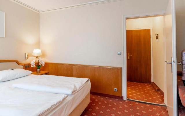 PLAZA INN Rieker Stuttgart Hauptbahnhof
