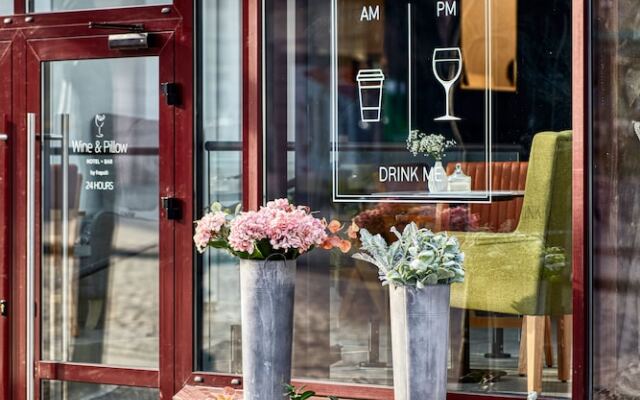 Wine & Pillow Hotel by Frapolli