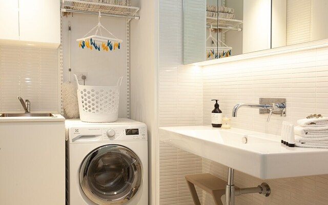 Short Lane Apartments by Urban Rest