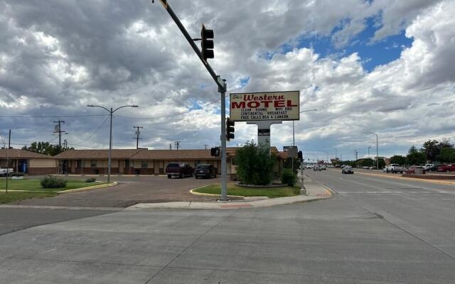 Ski's Western Motel