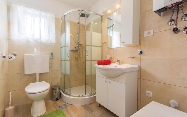 Awesome Home in Peroj With Wifi and 2 Bedrooms