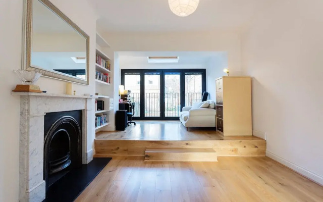 Velvet Marble in London