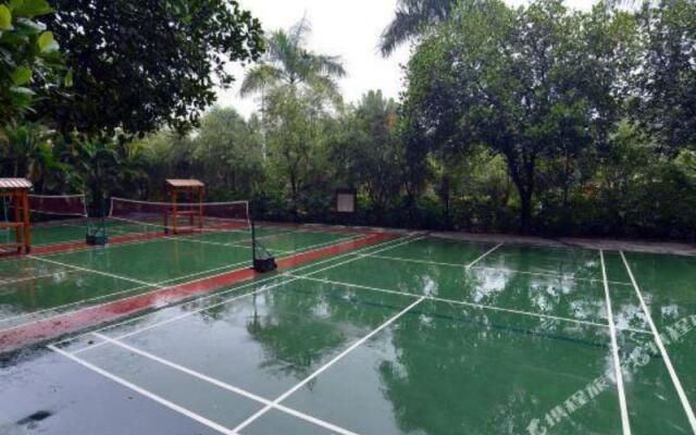 Xinyinzhan Hot Spring Holiday Resort