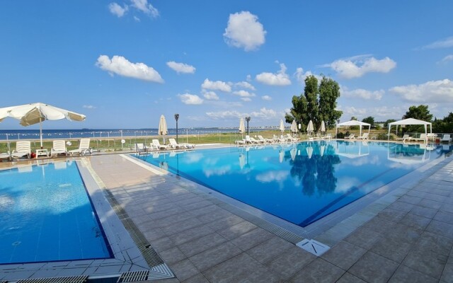 Sporköy Hotel & Beach Club