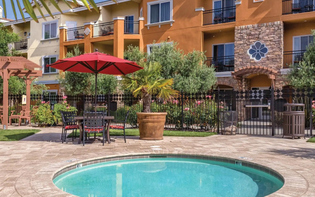 Vino Bello Resort