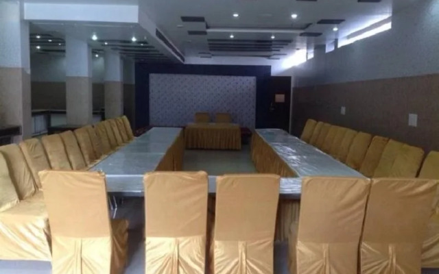 Hotel Parth Inn