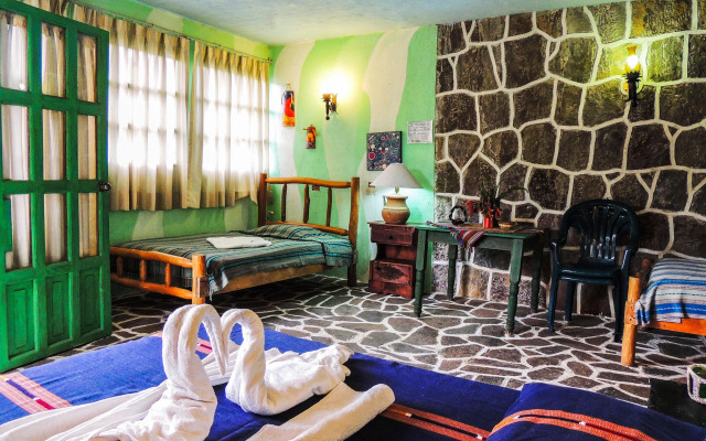 Eco Hotel Uxlabil Atitlan