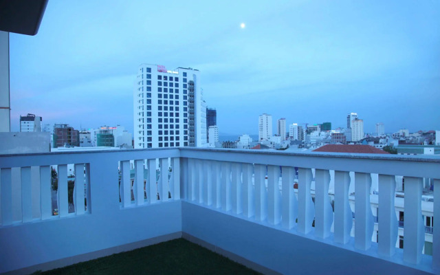 Lavender Danang Hotel