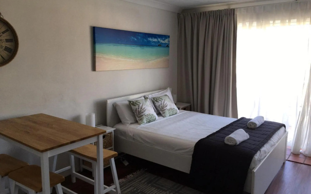 Outrigger Burleigh – Guest Rooms – Gold Coast