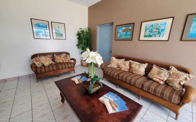 Borinquen Beach Inn