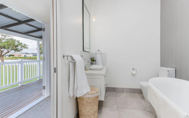 Hamptons White House